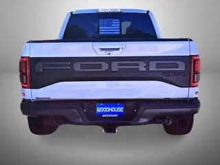 Ford F-150 2020 4x4 Raptor 4 puertas SuperCrew 5.5 pies. Caja corta