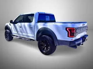 Ford F-150 2020 4x4 Raptor 4 puertas SuperCrew 5.5 pies. Caja corta