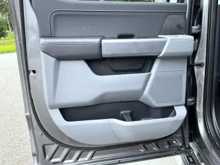 Ford F-150 2024 4x4 XLT 4 puertas SuperCrew 5.5 pies SB