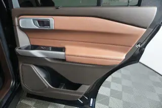 Ford Explorer 2023 AWD King Ranch 4 puertas SUV