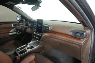 Ford Explorer 2023 AWD King Ranch 4 puertas SUV