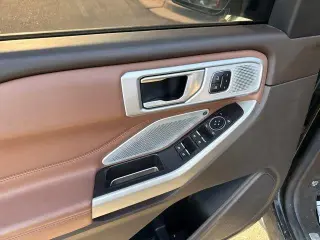 Ford Explorer 2023 AWD King Ranch 4 puertas SUV