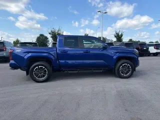 Toyota Tacoma 2024 4x4 TRD Sport 4 puertas Cabina Doble 5.0 ft SB 8A