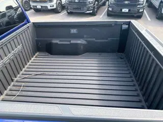 Toyota Tacoma 2024 4x4 TRD Sport 4 puertas Cabina Doble 5.0 ft SB 8A