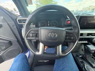 Toyota Tacoma 2024 4x4 TRD Sport 4 puertas Cabina Doble 5.0 ft SB 8A