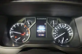 Toyota Tundra 2025 4x4 SR5 4 puertas CrewMax Cab Pickup SB