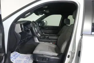 Toyota Tundra 2025 4x4 SR5 4 puertas CrewMax Cab Pickup SB