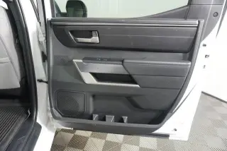 Toyota Tundra 2025 4x4 SR5 4 puertas CrewMax Cab Pickup SB