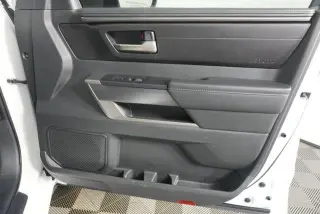 Toyota Tundra 2025 4x4 SR5 4 puertas CrewMax Cab Pickup SB