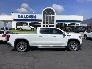 GMC Sierra 1500 2020 4x4 SLT Cabina Crew 4 puertas 5.8 pies. Caja corta