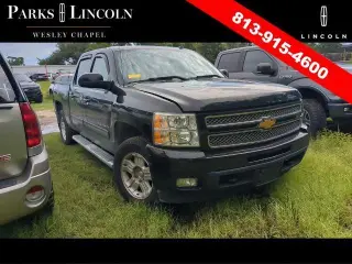 Chevrolet Silverado 1500 2013 4x4 LTZ 4 puertas Cabina Crew 5.8 pies. SB