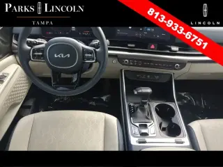 Kia Carnival 2025 SX 4 puertas Minivan
