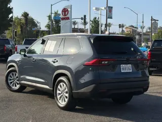 Toyota Grand Highlander 2024 XLE 4 puertas SUV