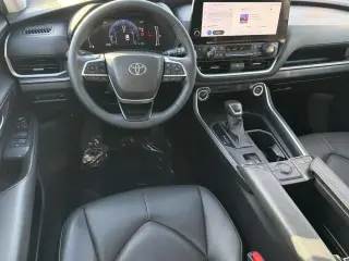 Toyota Grand Highlander 2024 XLE 4 puertas SUV