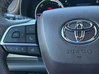 Toyota Sienna 2021 Platinum 7 pasajeros 4 puertas Minivan