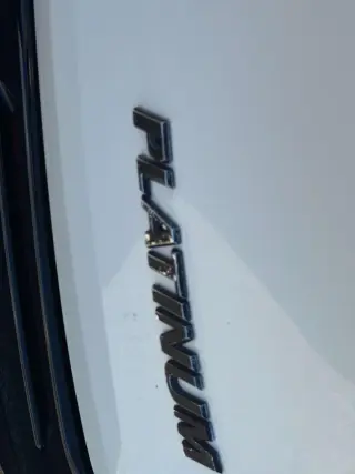 Toyota Sienna 2021 Platinum 7 pasajeros 4 puertas Minivan