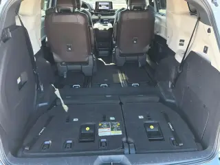 Toyota Sienna 2021 Platinum 7 pasajeros 4 puertas Minivan