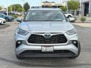 Toyota Highlander Híbrido 2023 AWD XLE 4 puertas SUV