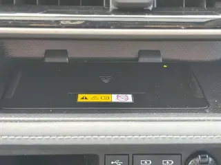 Toyota Highlander Híbrido 2023 AWD XLE 4 puertas SUV
