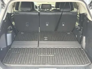 Toyota Highlander Híbrido 2023 AWD XLE 4 puertas SUV