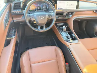 Toyota Crown Signia 2025 AWD Limited 4 puertas Crossover