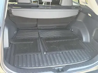 Toyota RAV4 Híbrido 2025 AWD XLE Premium 4 puertas SUV
