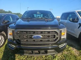 Ford F-150 2023 4x4 XLT 4 puertas SuperCrew 5.5 pies. SB