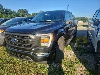 Ford F-150 2023 4x4 XLT 4 puertas SuperCrew 5.5 pies. SB