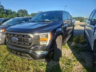 Ford F-150 2023 4x4 XLT 4 puertas SuperCrew 5.5 pies. SB