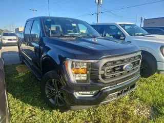 Ford F-150 2023 4x4 XLT 4 puertas SuperCrew 5.5 pies. SB