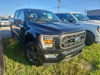 Ford F-150 2023 4x4 XLT 4 puertas SuperCrew 5.5 pies. SB