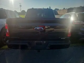 Ford F-150 2023 4x4 XLT 4 puertas SuperCrew 5.5 pies. SB