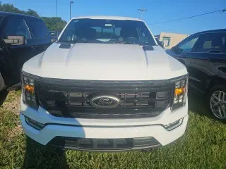 Ford F-150 2023 4x4 XLT 4 puertas SuperCrew 5.5 pies. SB