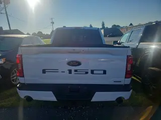 Ford F-150 2023 4x4 XLT 4 puertas SuperCrew 5.5 pies. SB
