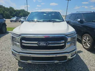 Ford F-150 2024 4x4 Lariat 4 puertas SuperCrew 5.5 pies. SB