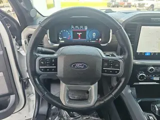 Ford F-150 2024 4x4 Lariat 4 puertas SuperCrew 5.5 pies. SB