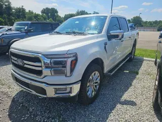Ford F-150 2024 4x4 Lariat 4 puertas SuperCrew 5.5 pies. SB