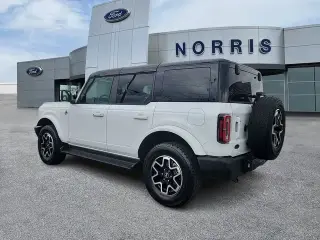 Ford Bronco 2025 4x4 Outer Banks 4 puertas SUV