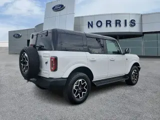 Ford Bronco 2025 4x4 Outer Banks 4 puertas SUV