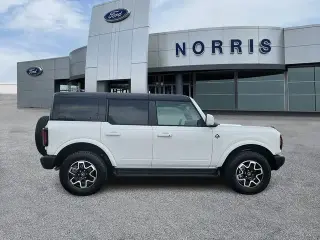 Ford Bronco 2025 4x4 Outer Banks 4 puertas SUV