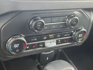 Ford Bronco 2025 4x4 Outer Banks 4 puertas SUV