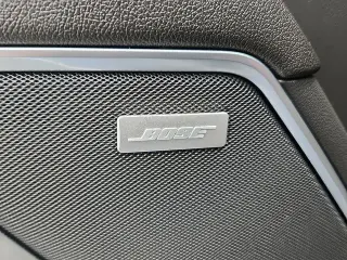 GMC Sierra 1500 2023 4x4 SLT 4 puertas Cabina Crew 5.8 pies. Caja corta