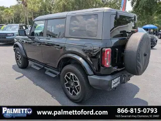 Ford Bronco 2023 4x4 Outer Banks 4 puertas SUV