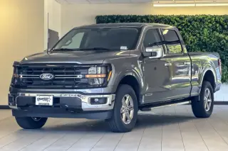 Ford F-150 2024 4x4 XLT 4 puertas SuperCrew 6.5 pies. SB