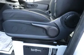 Furgoneta de carga Mercedes-Benz Sprinter 2025 2500 3 puertas 144 pulg. distancia entre ejes (2.0L I4)