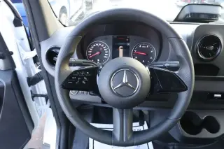 Furgoneta de carga Mercedes-Benz Sprinter 2025 2500 3 puertas 144 pulg. distancia entre ejes (2.0L I4)