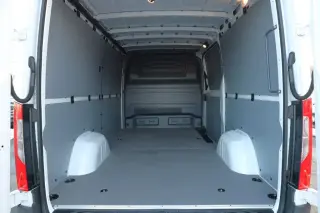 Furgoneta de carga Mercedes-Benz Sprinter 2025 2500 3 puertas 144 pulg. distancia entre ejes (2.0L I4)