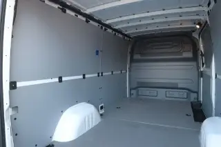 Furgoneta de carga Mercedes-Benz Sprinter 2025 2500 3 puertas 144 pulg. distancia entre ejes (2.0L I4)