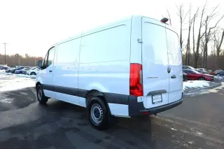 Furgoneta de carga Mercedes-Benz Sprinter 2025 2500 3 puertas 144 pulg. distancia entre ejes (2.0L I4)
