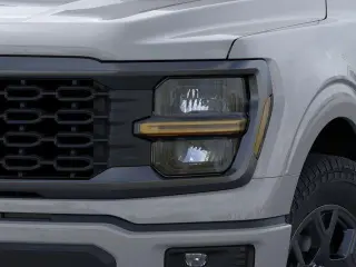 Ford F-150 2026 4x2 STX 4 puertas SuperCrew 5.5 pies. SB
